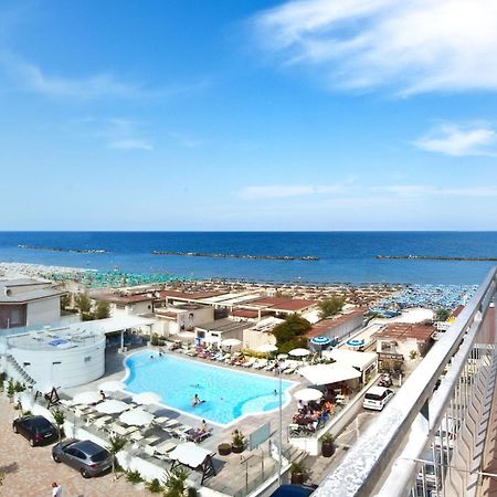 Hotel Saint Tropez Spa & Restaurant Lido Di Savio Ngoại thất bức ảnh