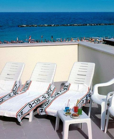 Hotel Saint Tropez Spa & Restaurant Lido Di Savio Ngoại thất bức ảnh