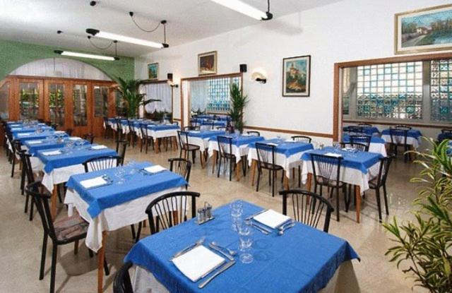 Hotel Saint Tropez Spa & Restaurant Lido Di Savio Ngoại thất bức ảnh